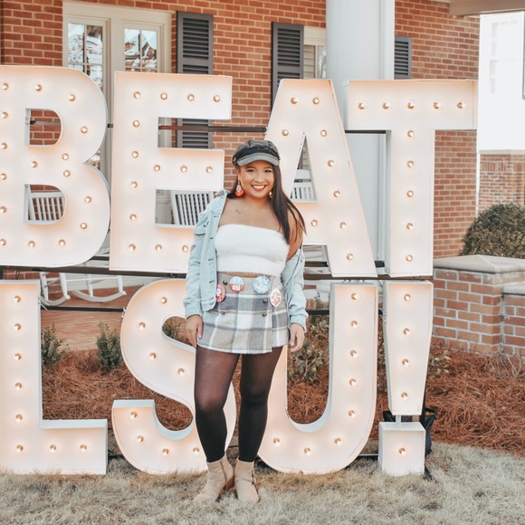 Meet your Posher, Tiffany - Picture 1 of 1